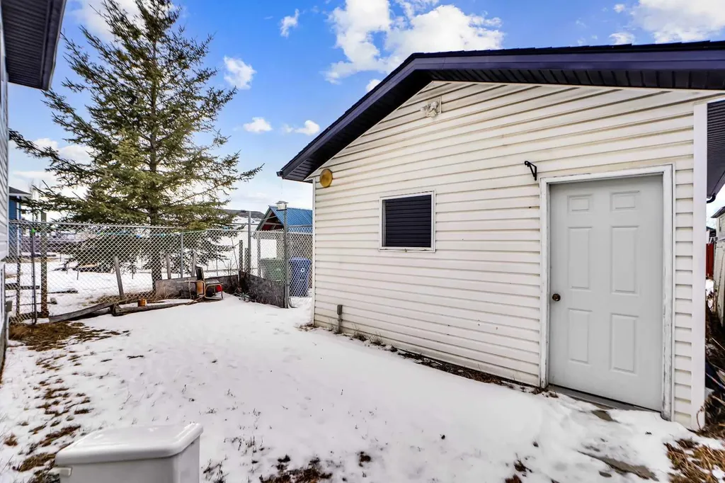 193 Martindale Drive NE Calgary AB T3J3X9