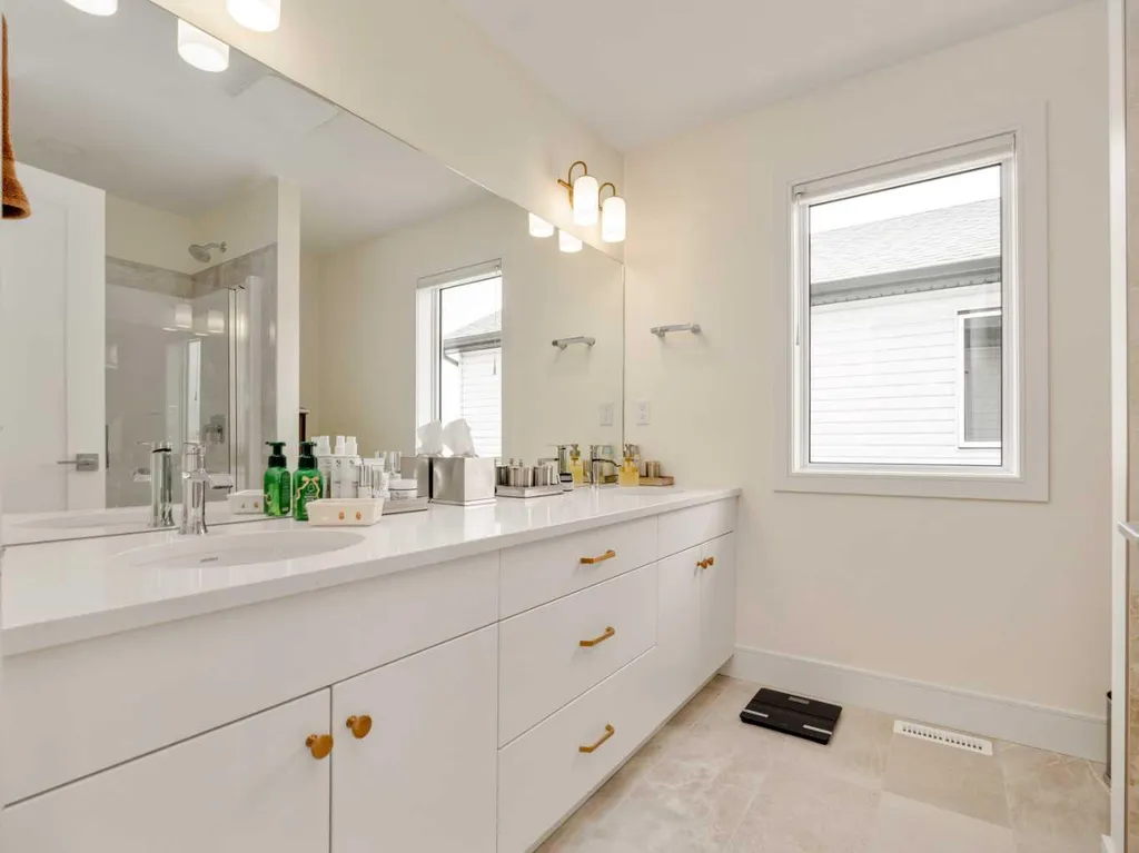4325 28 Avenue S Lethbridge AB T1K 8L3