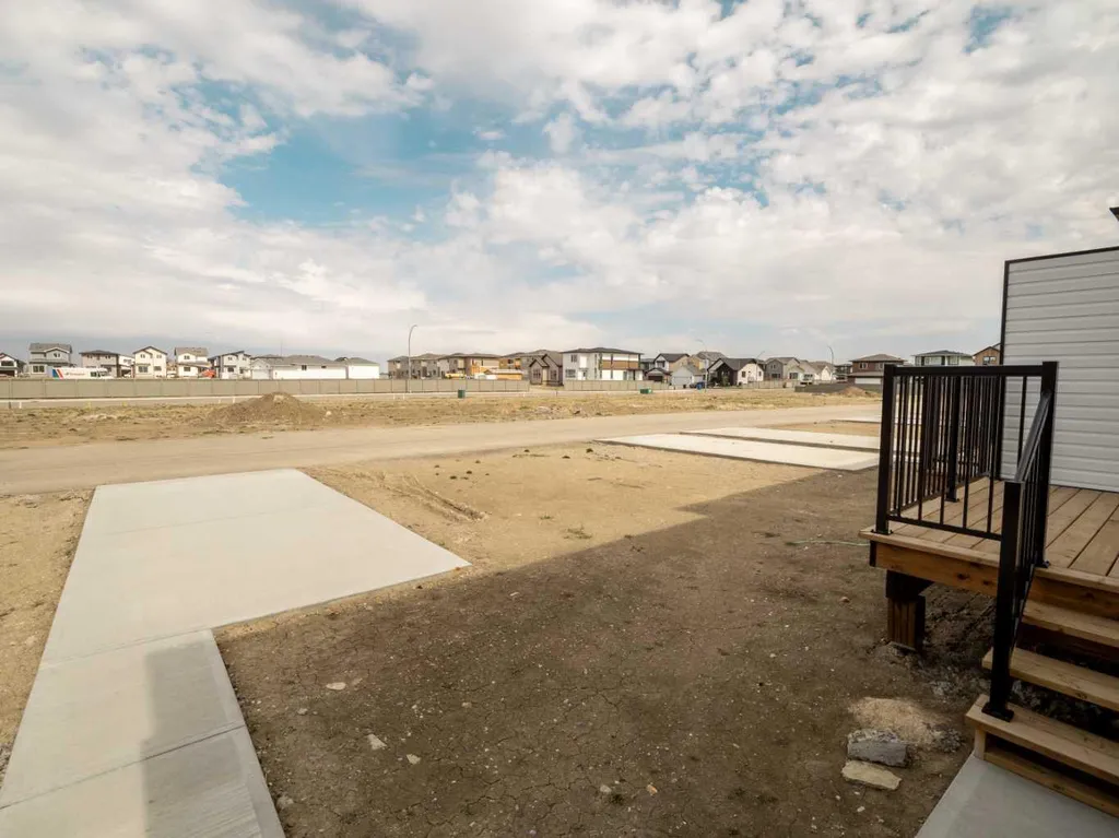 4325 28 Avenue S Lethbridge AB T1K 8L3