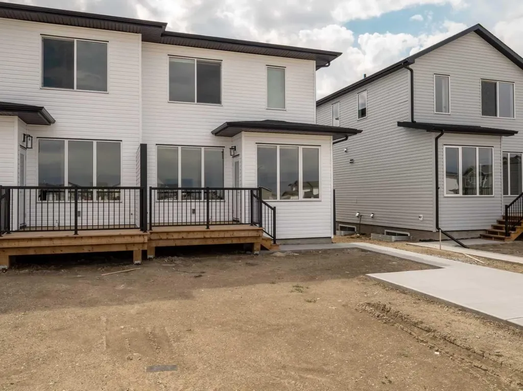 4325 28 Avenue S Lethbridge AB T1K 8L3