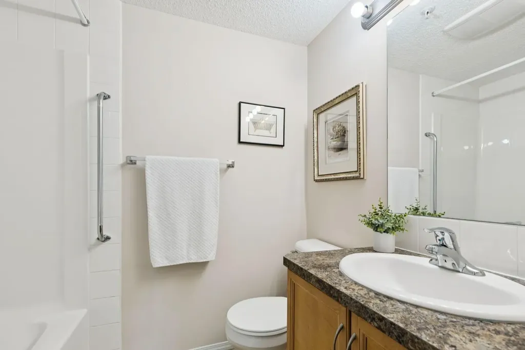 5200 44 Avenue NE Calgary AB T1Y 7L4