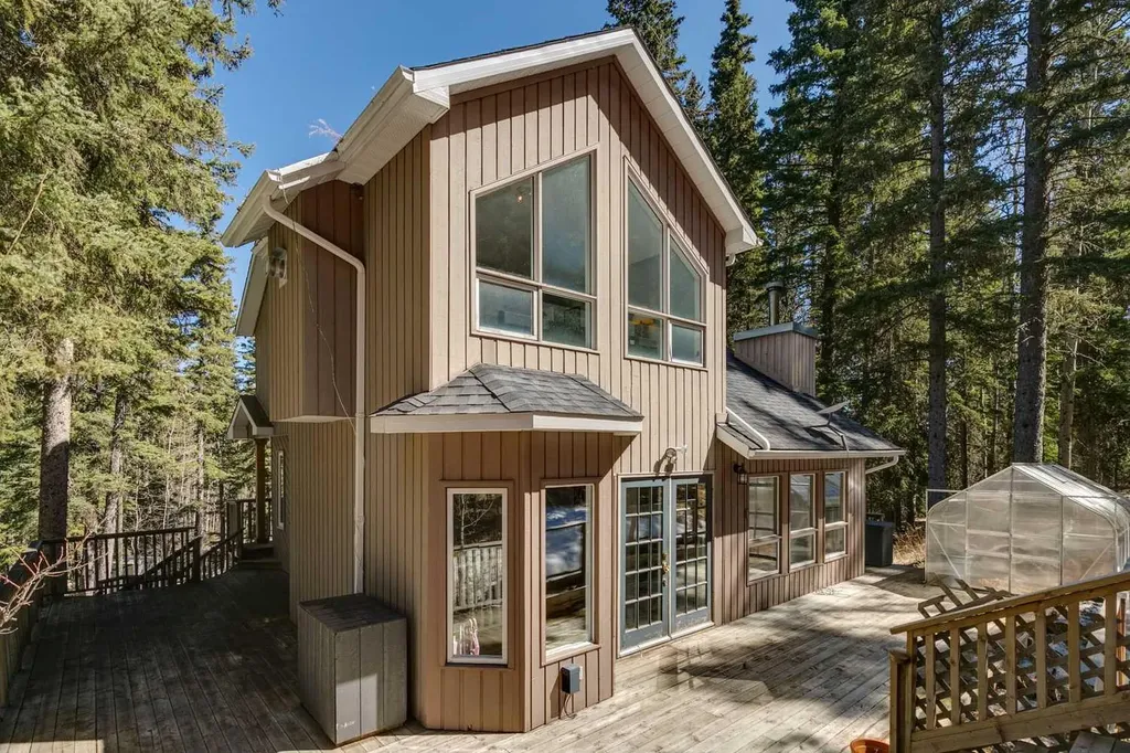 241 Mountain Lion Drive Bragg Creek AB T0L 0K0