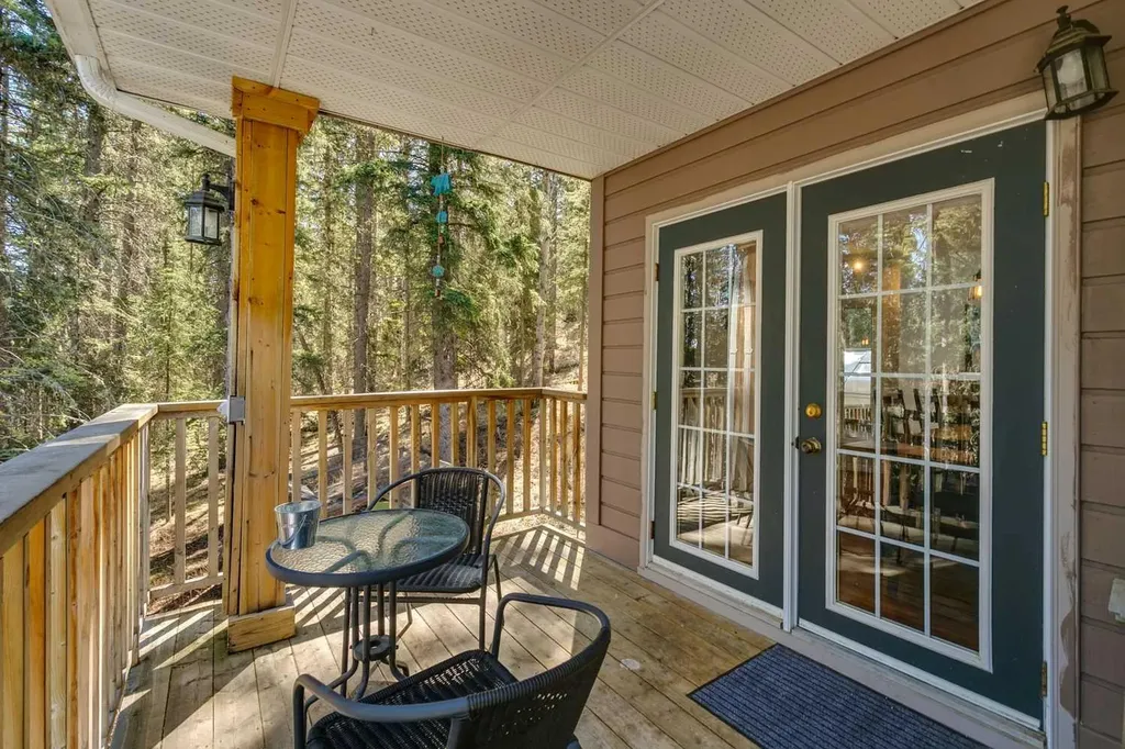 241 Mountain Lion Drive Bragg Creek AB T0L 0K0