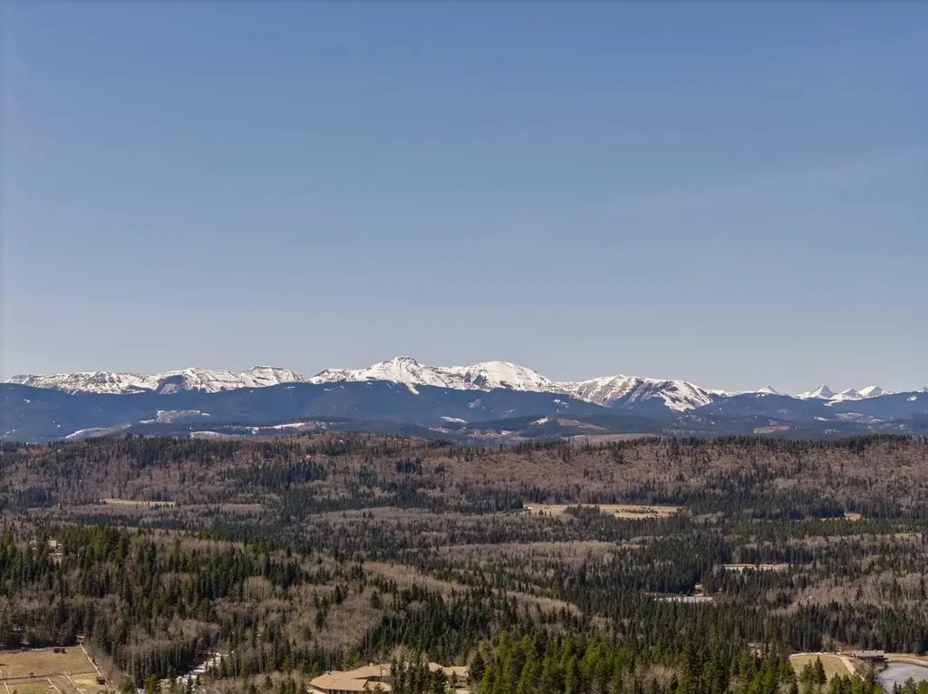241 Mountain Lion Drive Bragg Creek AB T0L 0K0