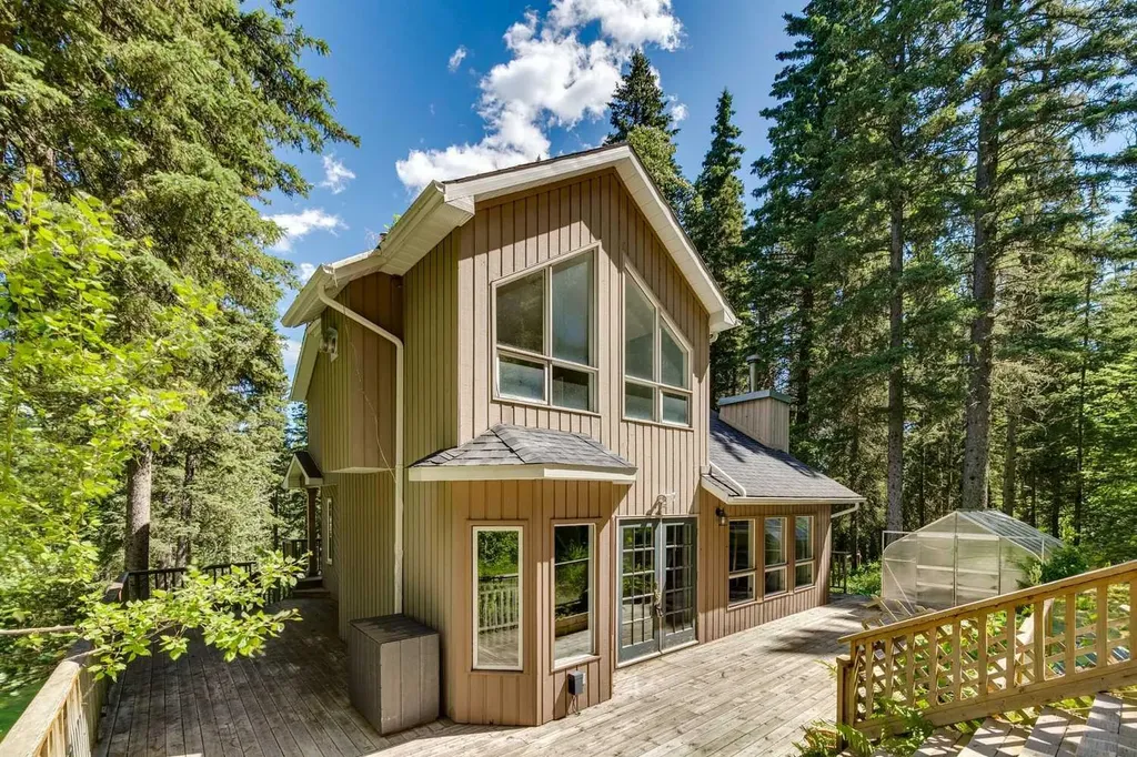 241 Mountain Lion Drive Bragg Creek AB T0L 0K0