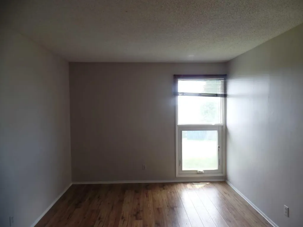 6440 4 Street NW Calgary AB T2K 1B8