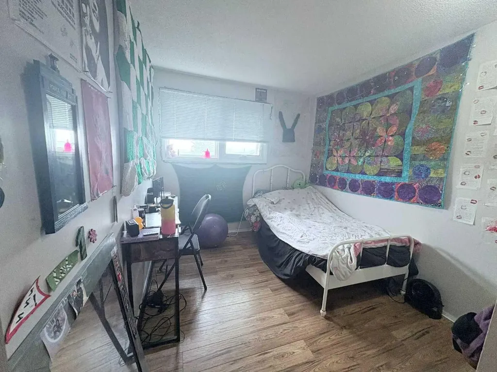 6440 4 Street NW Calgary AB T2K 1B8