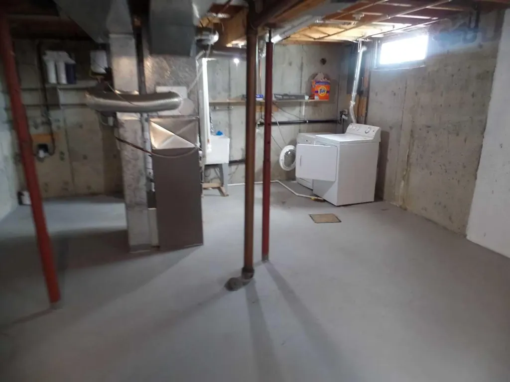 6440 4 Street NW Calgary AB T2K 1B8