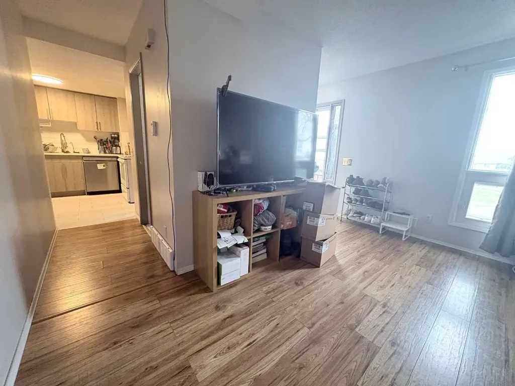6440 4 Street NW Calgary AB T2K 1B8
