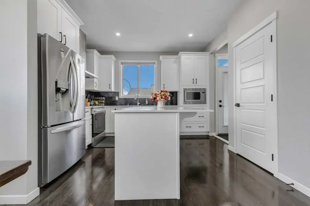 120 Belmont Villas SW Calgary AB T2X 4W5