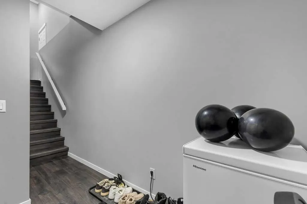 120 Belmont Villas SW Calgary AB T2X 4W5