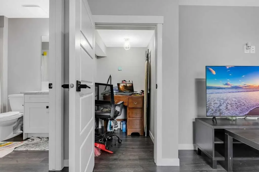 120 Belmont Villas SW Calgary AB T2X 4W5