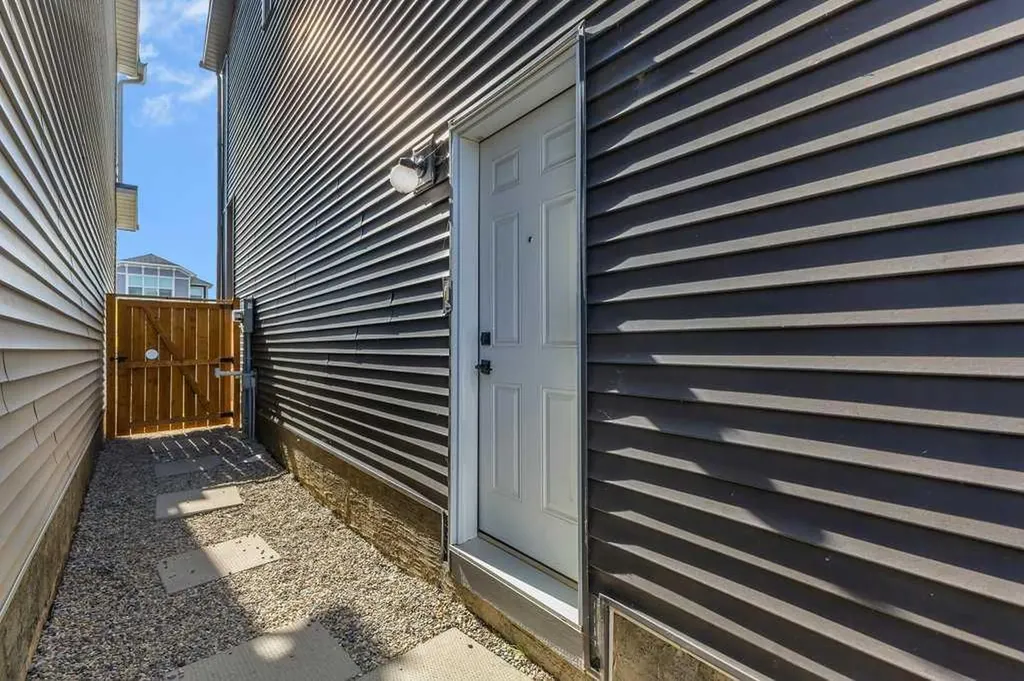 120 Belmont Villas SW Calgary AB T2X 4W5