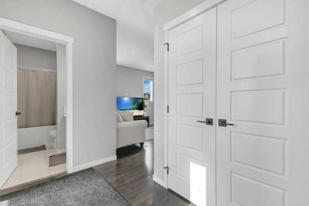 120 Belmont Villas SW Calgary AB T2X 4W5