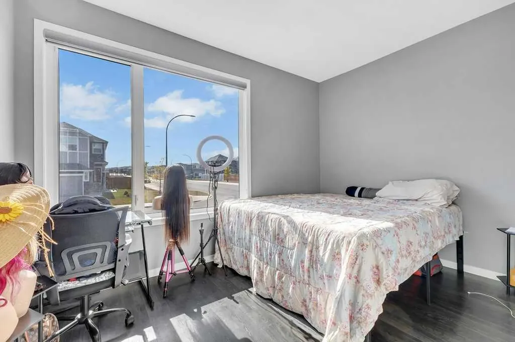120 Belmont Villas SW Calgary AB T2X 4W5