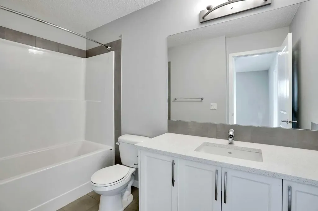 186 Carringvue Park NW Calgary AB T3P 1L1