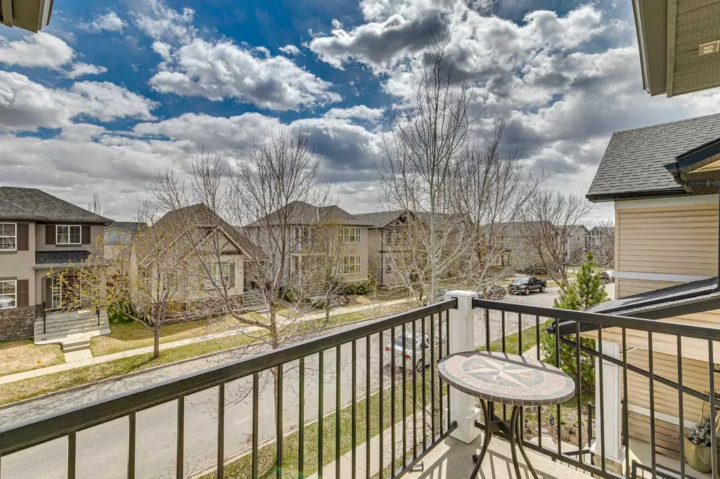 27 Elgin Terrace SE Calgary AB T2Z 0B7