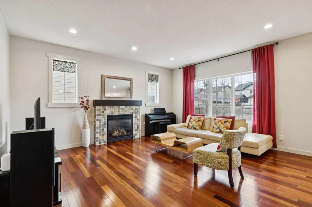 27 Elgin Terrace SE Calgary AB T2Z 0B7