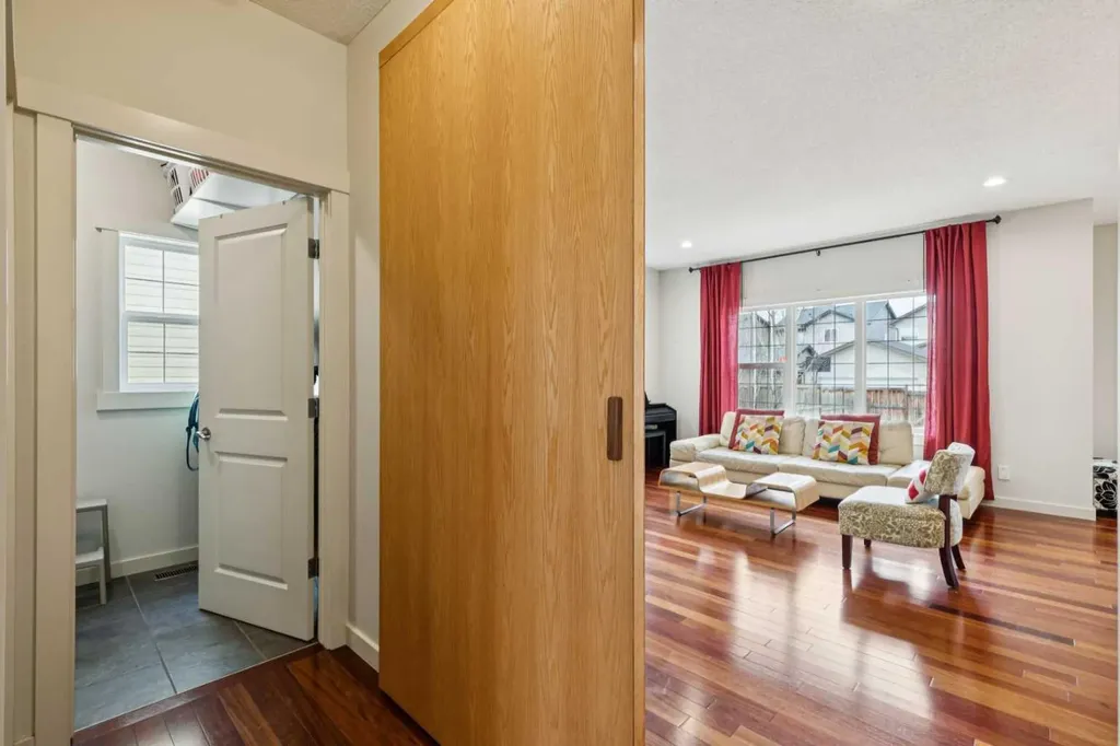 27 Elgin Terrace SE Calgary AB T2Z 0B7