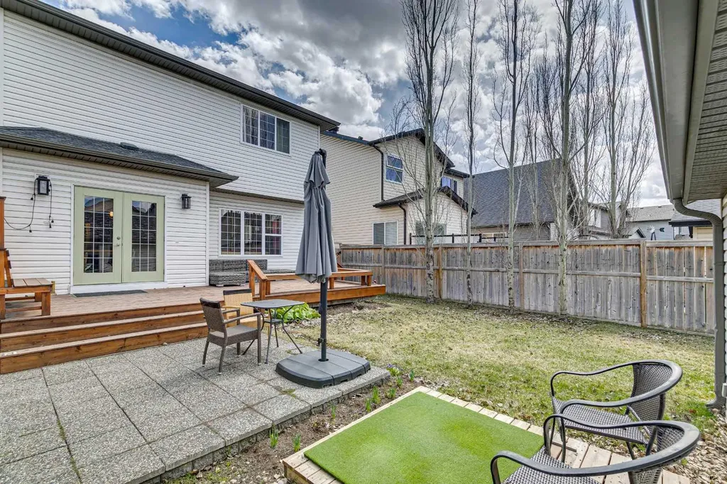27 Elgin Terrace SE Calgary AB T2Z 0B7
