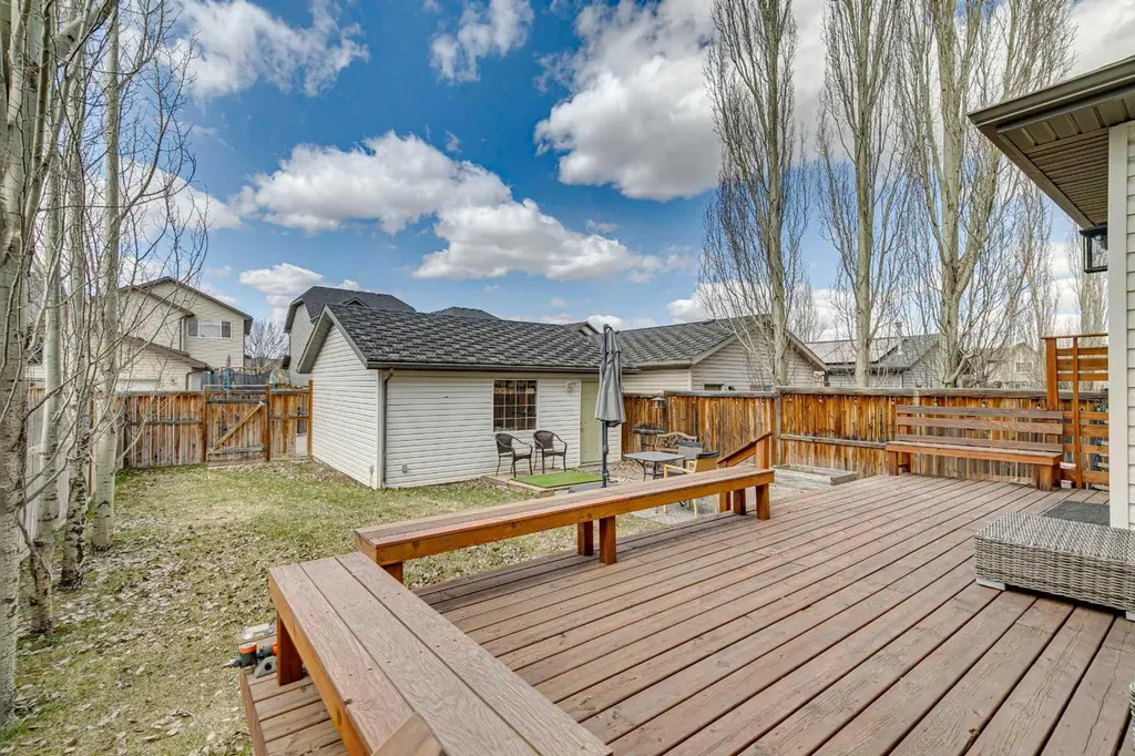 27 Elgin Terrace SE Calgary AB T2Z 0B7