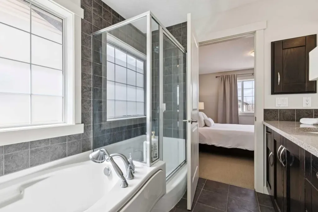 27 Elgin Terrace SE Calgary AB T2Z 0B7