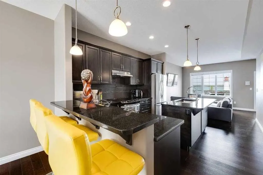 5210 Lakeshore Drive Sylvan Lake AB T4S 0M6