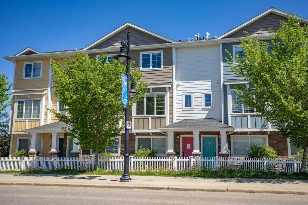 5210 Lakeshore Drive Sylvan Lake AB T4S 0M6