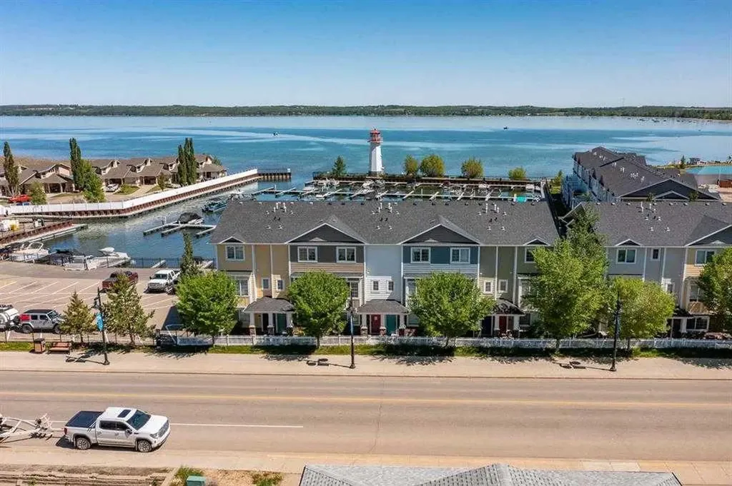5210 Lakeshore Drive Sylvan Lake AB T4S 0M6