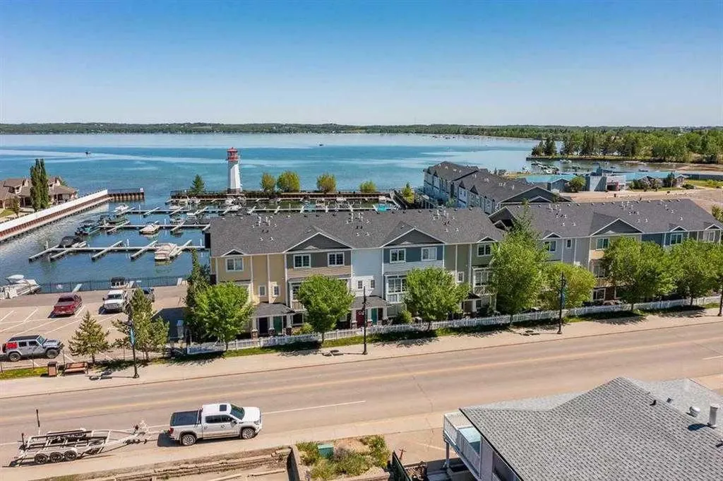 5210 Lakeshore Drive Sylvan Lake AB T4S 0M6