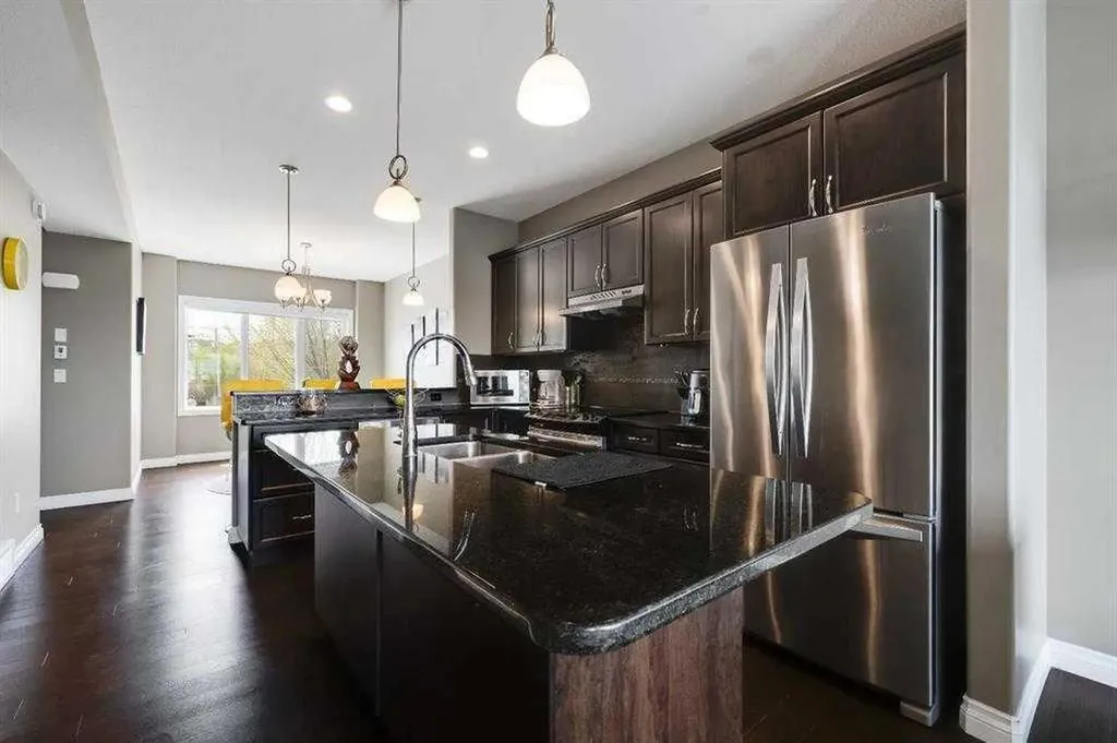 5210 Lakeshore Drive Sylvan Lake AB T4S 0M6