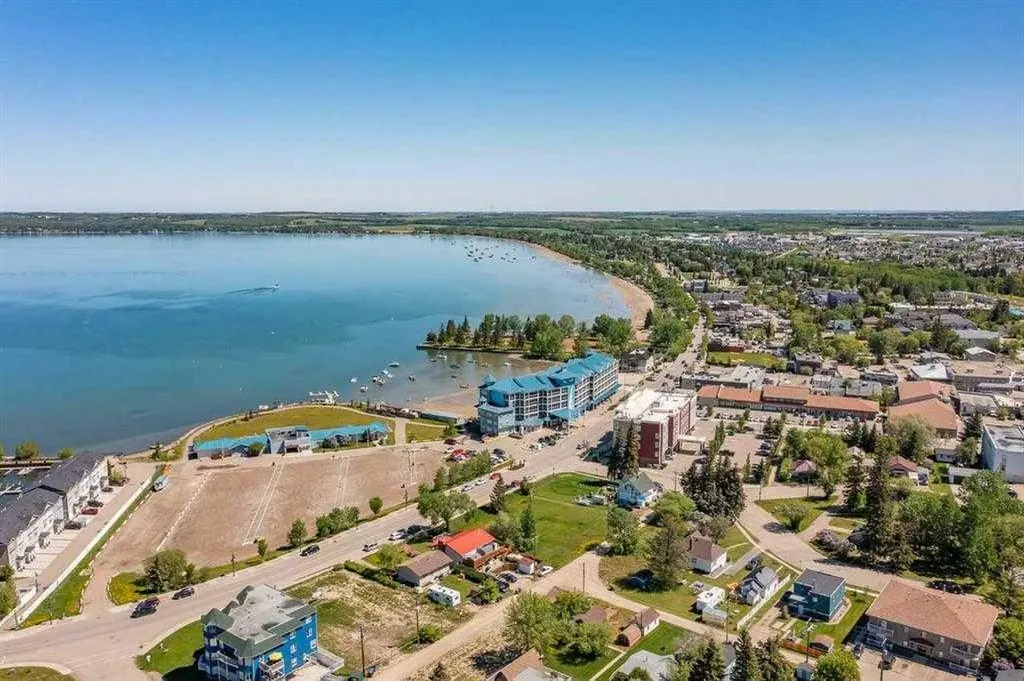 5210 Lakeshore Drive Sylvan Lake AB T4S 0M6