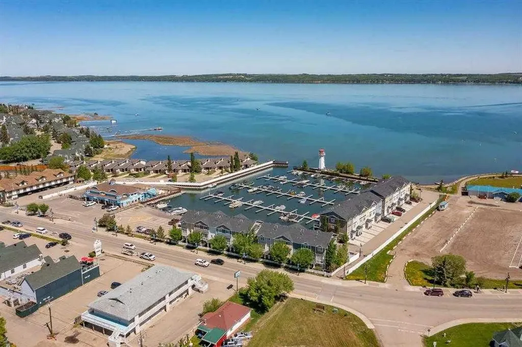 5210 Lakeshore Drive Sylvan Lake AB T4S 0M6