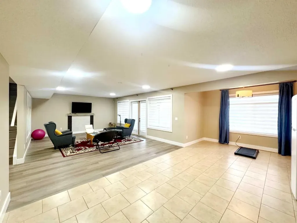 109 Kinniburgh Boulevard E Chestermere AB T1X 0L9