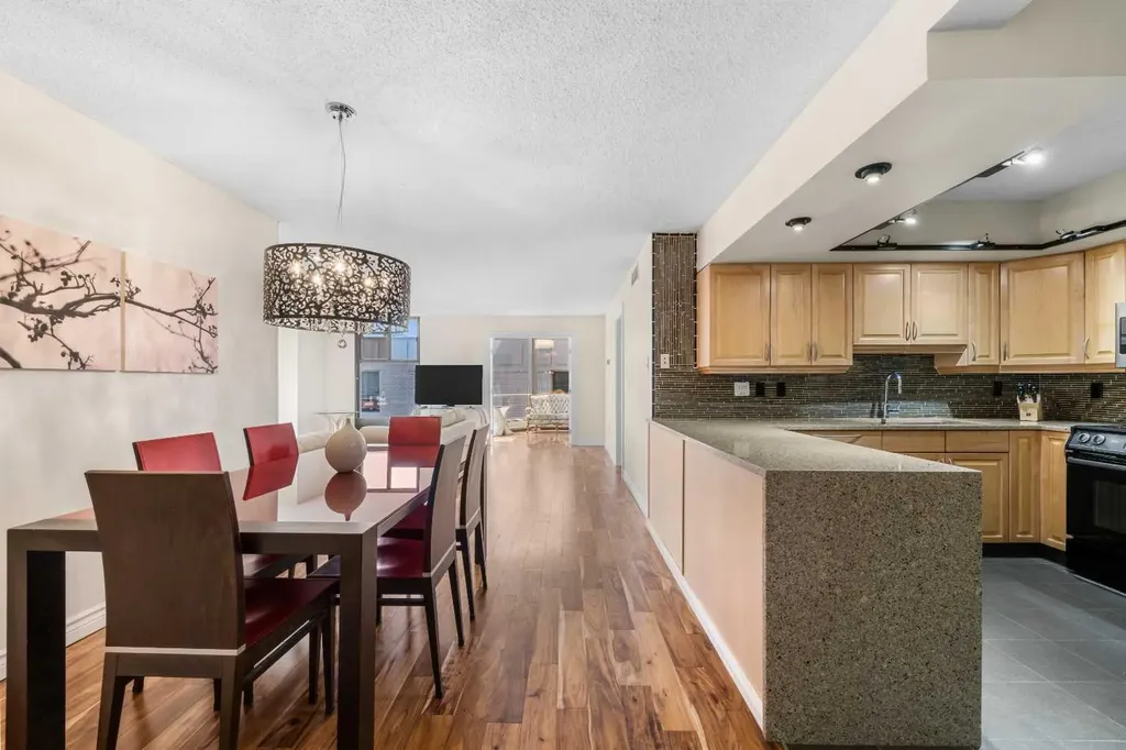 1100 8 Avenue SW Calgary AB T2P 3T9