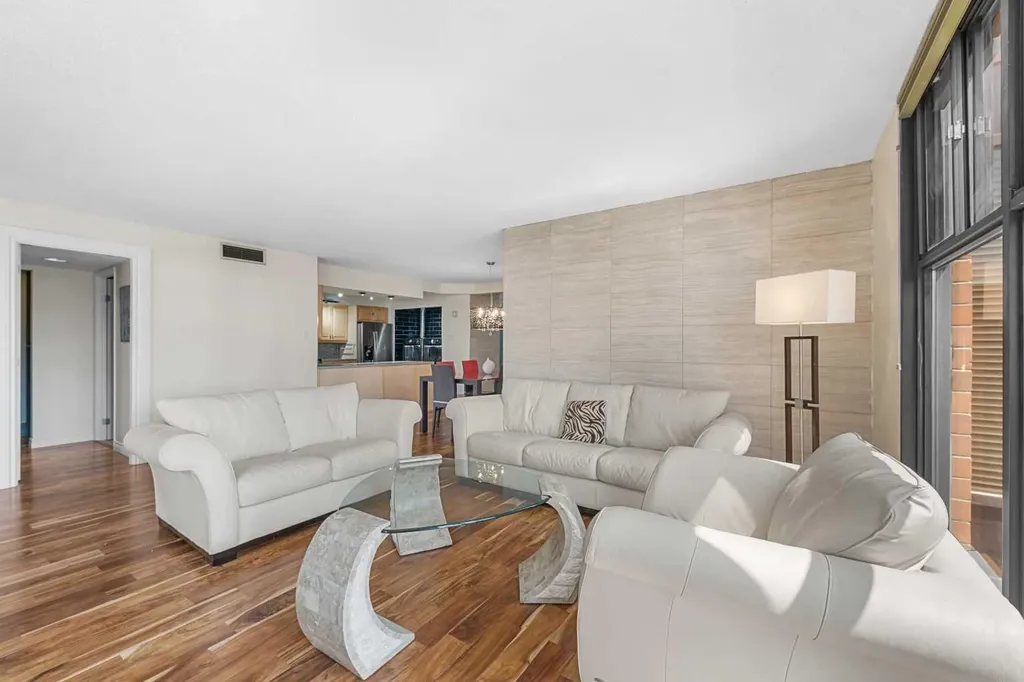1100 8 Avenue SW Calgary AB T2P 3T9