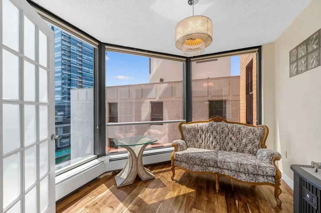 1100 8 Avenue SW Calgary AB T2P 3T9