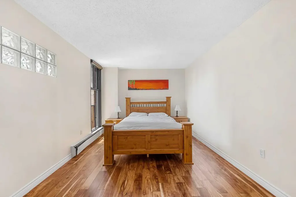 1100 8 Avenue SW Calgary AB T2P 3T9