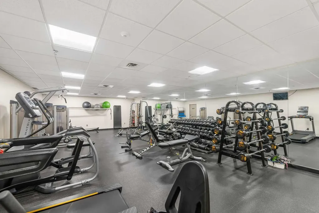 1100 8 Avenue SW Calgary AB T2P 3T9