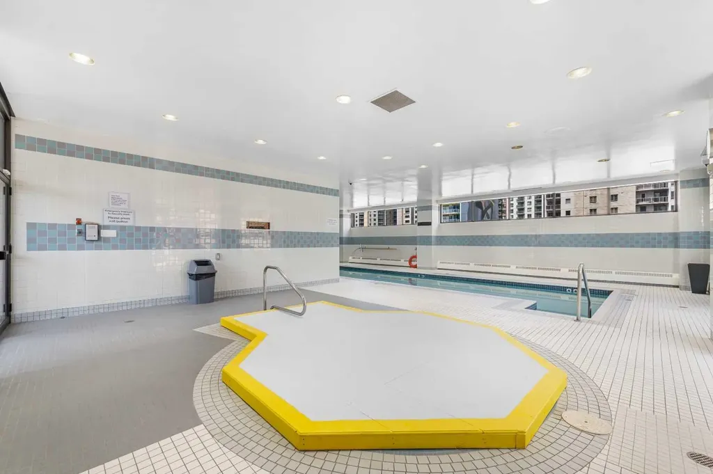 1100 8 Avenue SW Calgary AB T2P 3T9
