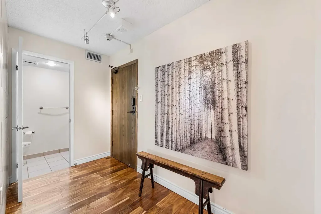 1100 8 Avenue SW Calgary AB T2P 3T9