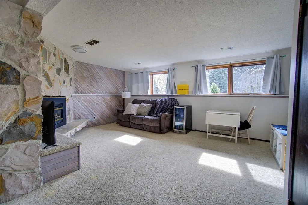 47 Willow Road Claresholm AB T0L 0T0