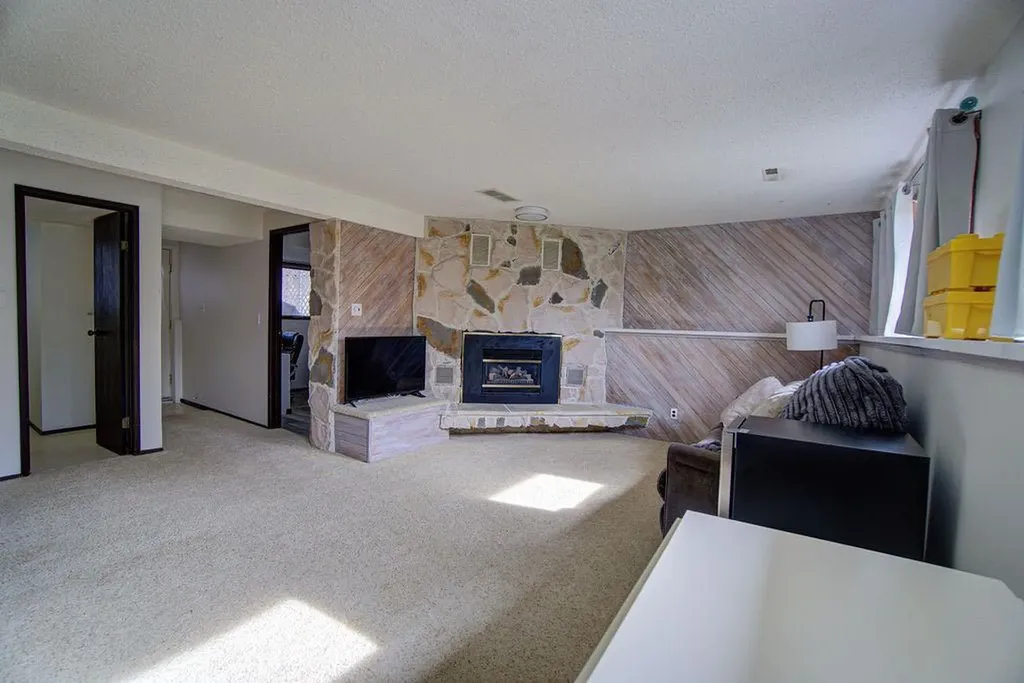 47 Willow Road Claresholm AB T0L 0T0