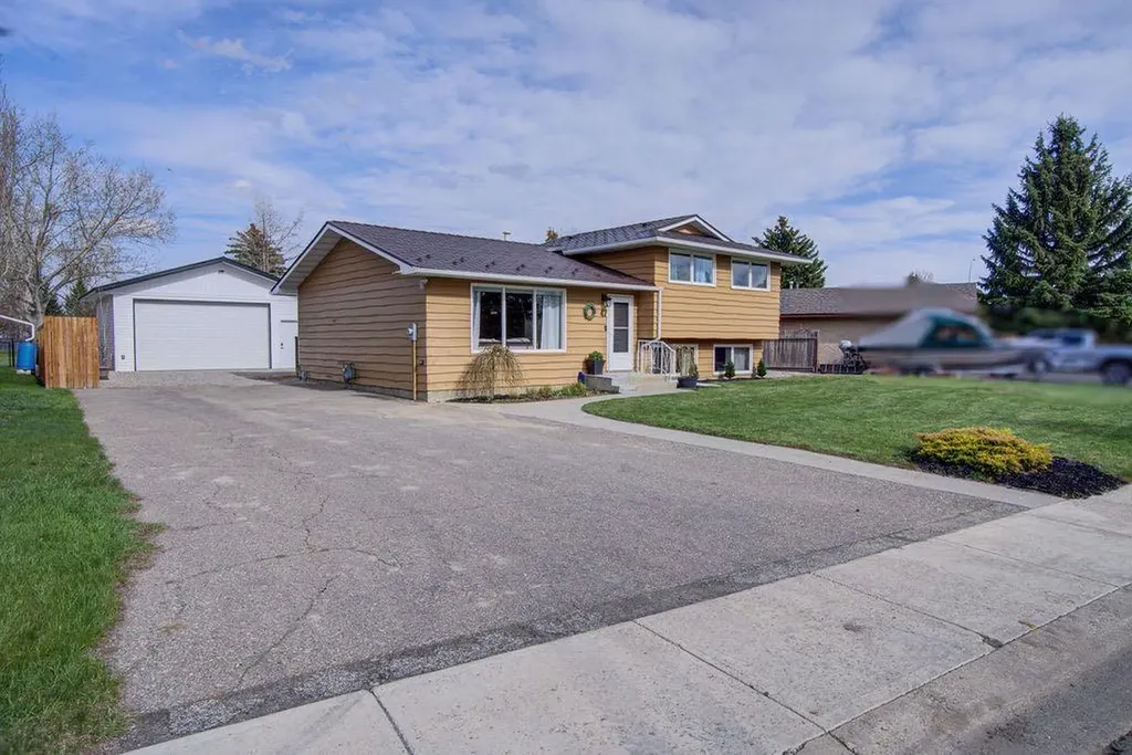 47 Willow Road Claresholm AB T0L 0T0