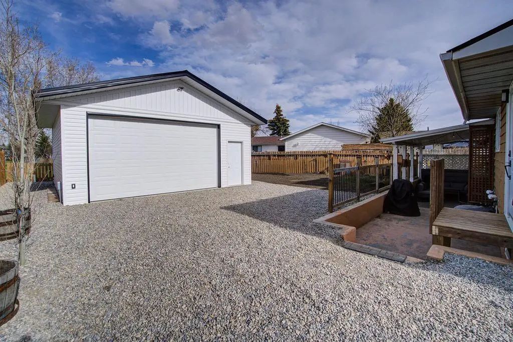 47 Willow Road Claresholm AB T0L 0T0