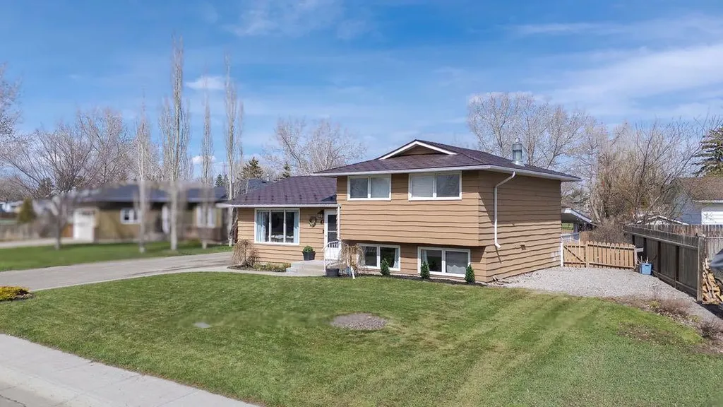 47 Willow Road Claresholm AB T0L 0T0