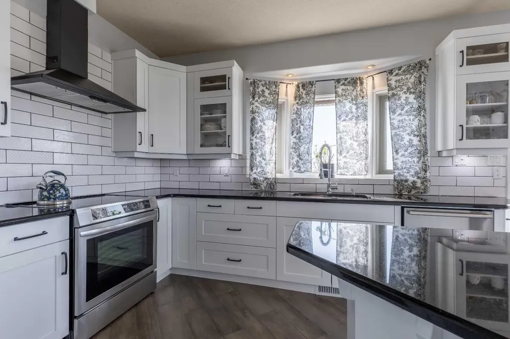 406 Meadow Lark Drive Rural Lethbridge County AB T1J 4R9