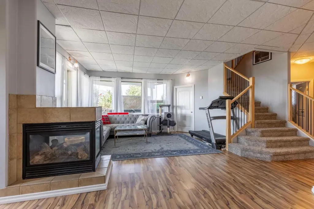406 Meadow Lark Drive Rural Lethbridge County AB T1J 4R9