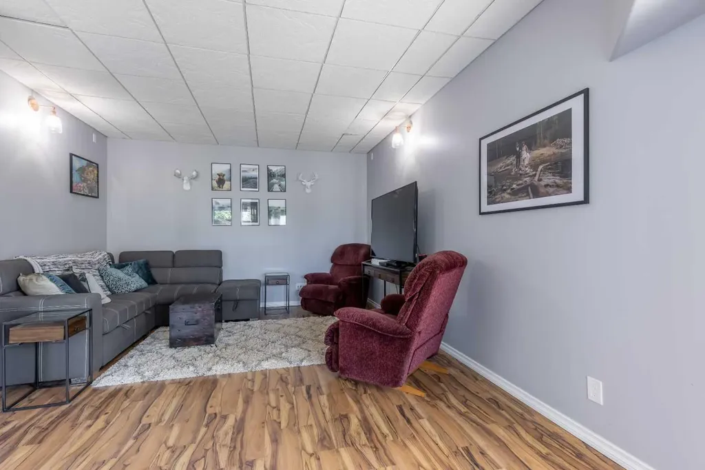 406 Meadow Lark Drive Rural Lethbridge County AB T1J 4R9