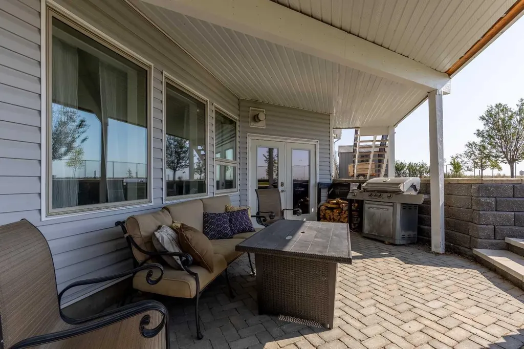 406 Meadow Lark Drive Rural Lethbridge County AB T1J 4R9